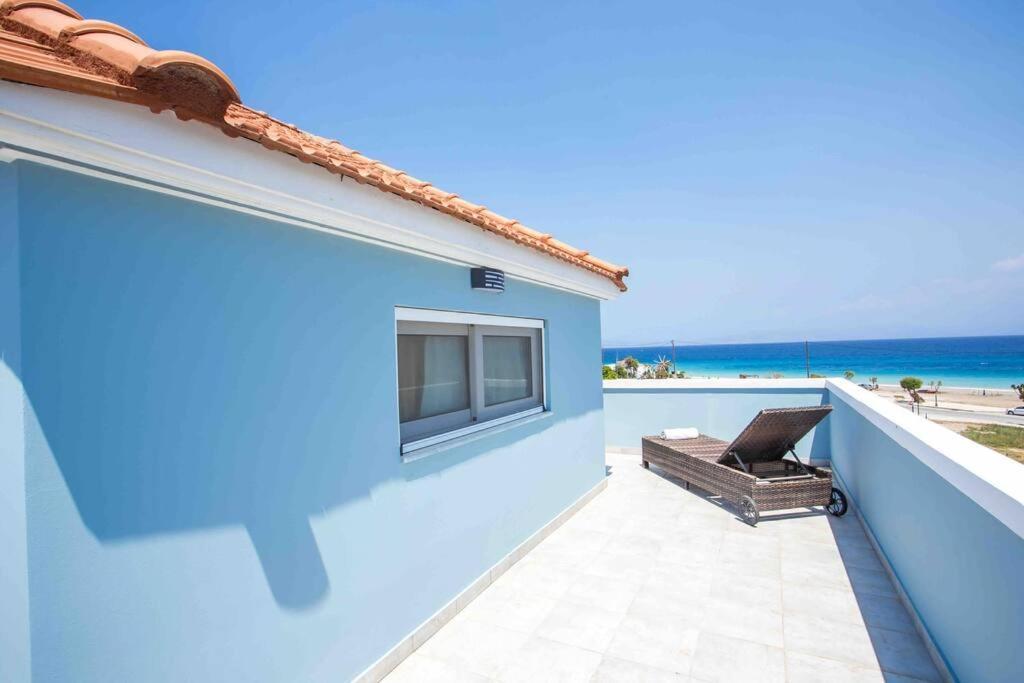 Megat Seaview And Seaside Apartments Ялиссос Экстерьер фото